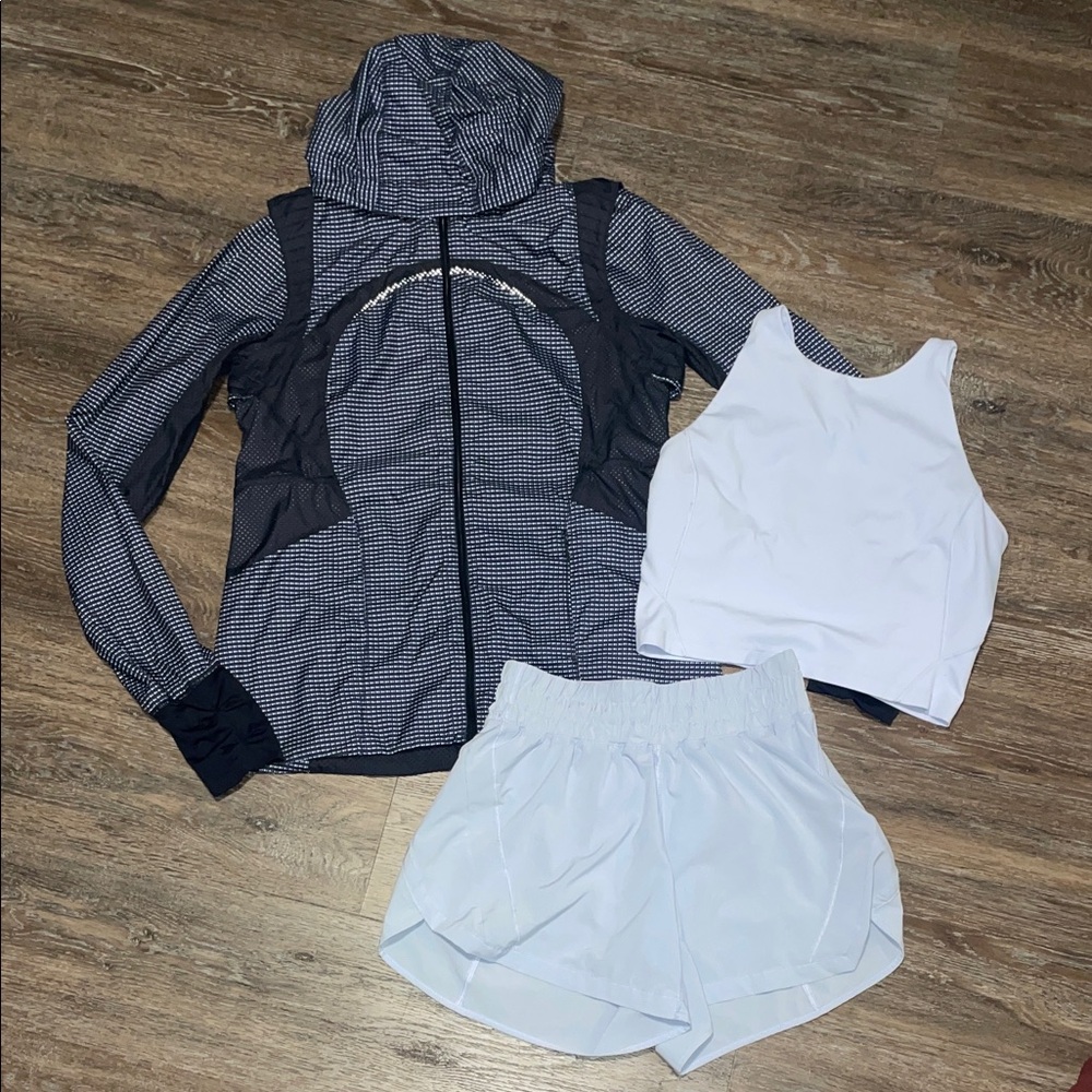 EUC Lululemon Blue/Pastel Blue Bundle. Size Tops 8/Bottom 6